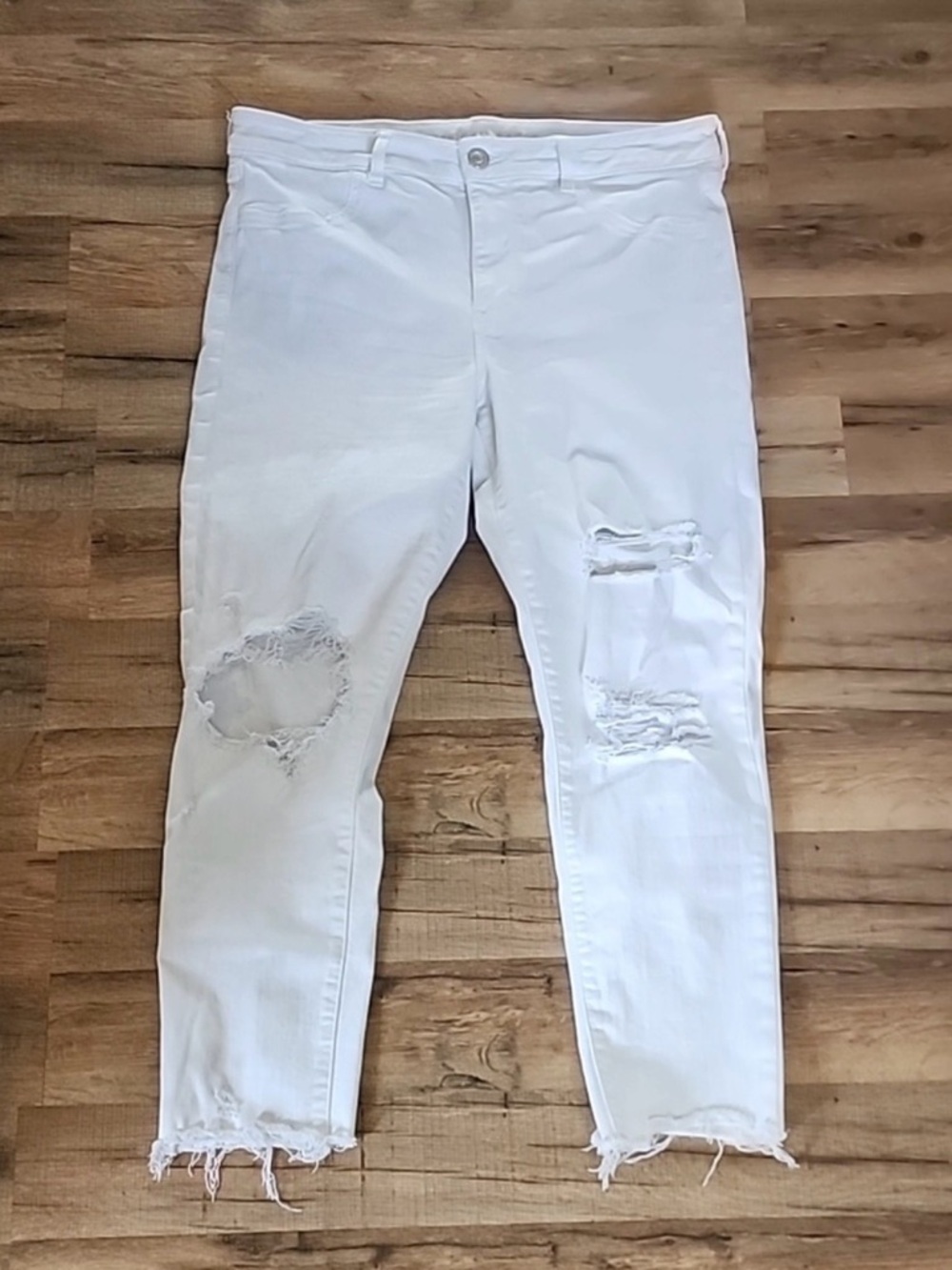 American Eagle High Rise Jegging White Distressed Jeans 14R Raw Hem Stretch